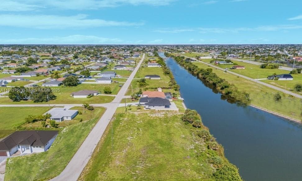 2118 NE 26th St, Cape Coral FL 33909