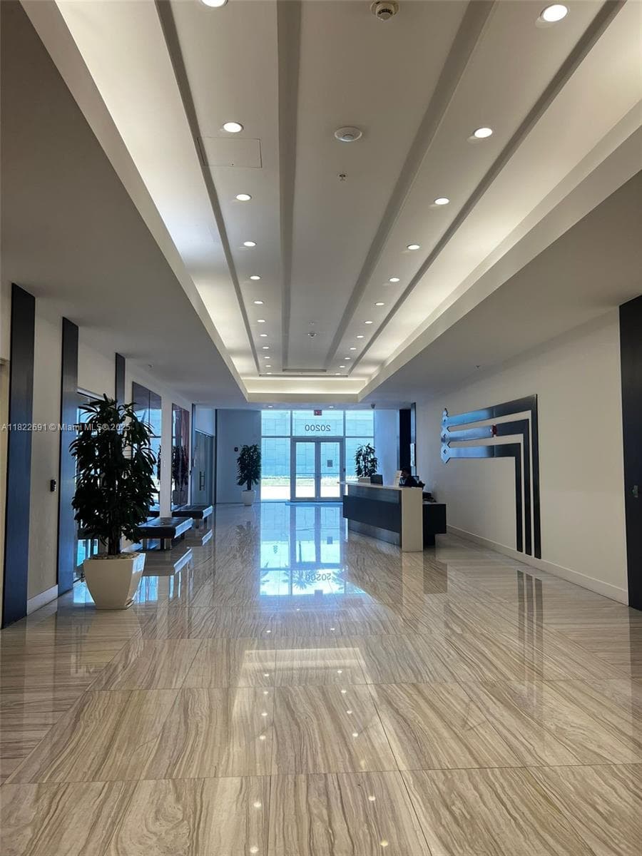 20200 W Dixie Hwy # 603, Miami FL 33180
