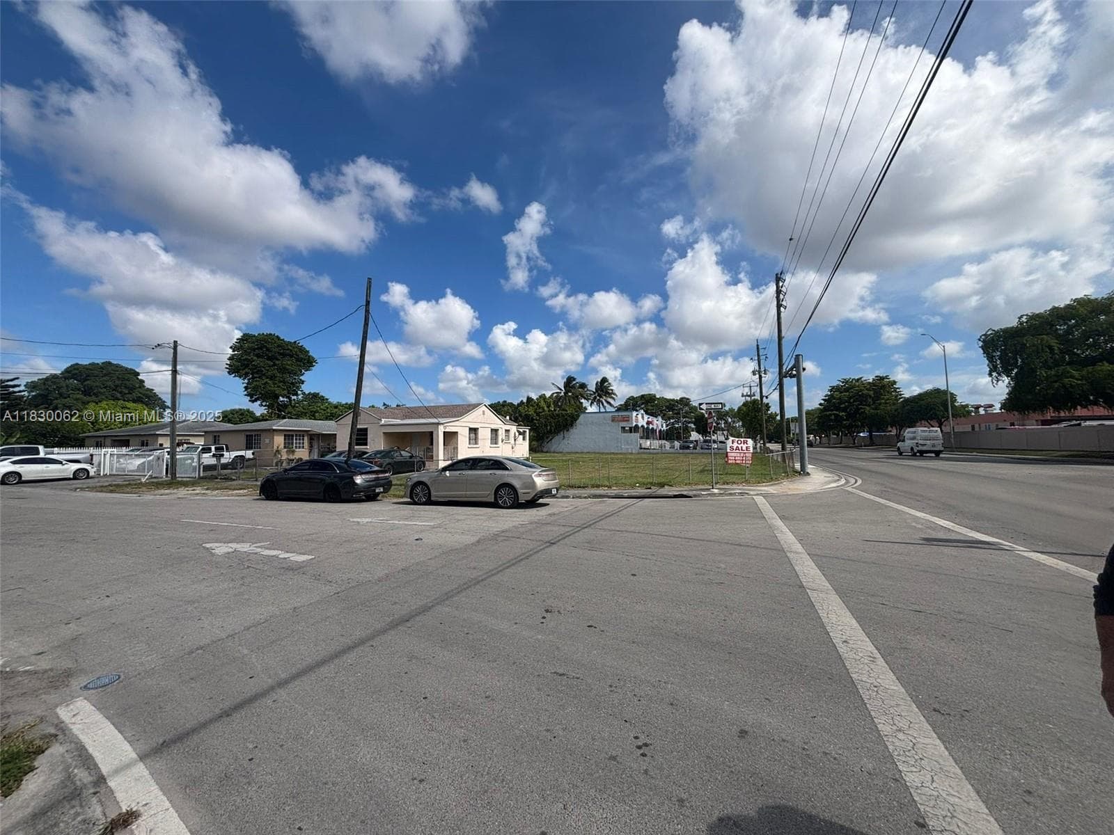 3186 NW 33rd St, Miami FL 33142