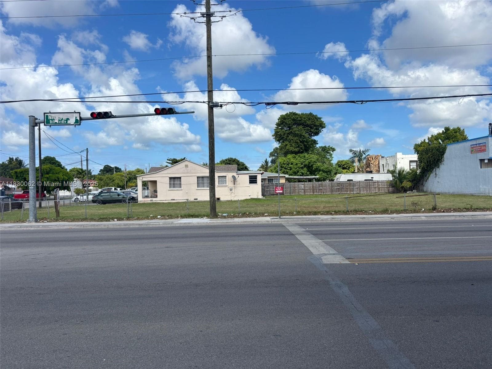3186 NW 33rd St, Miami FL 33142
