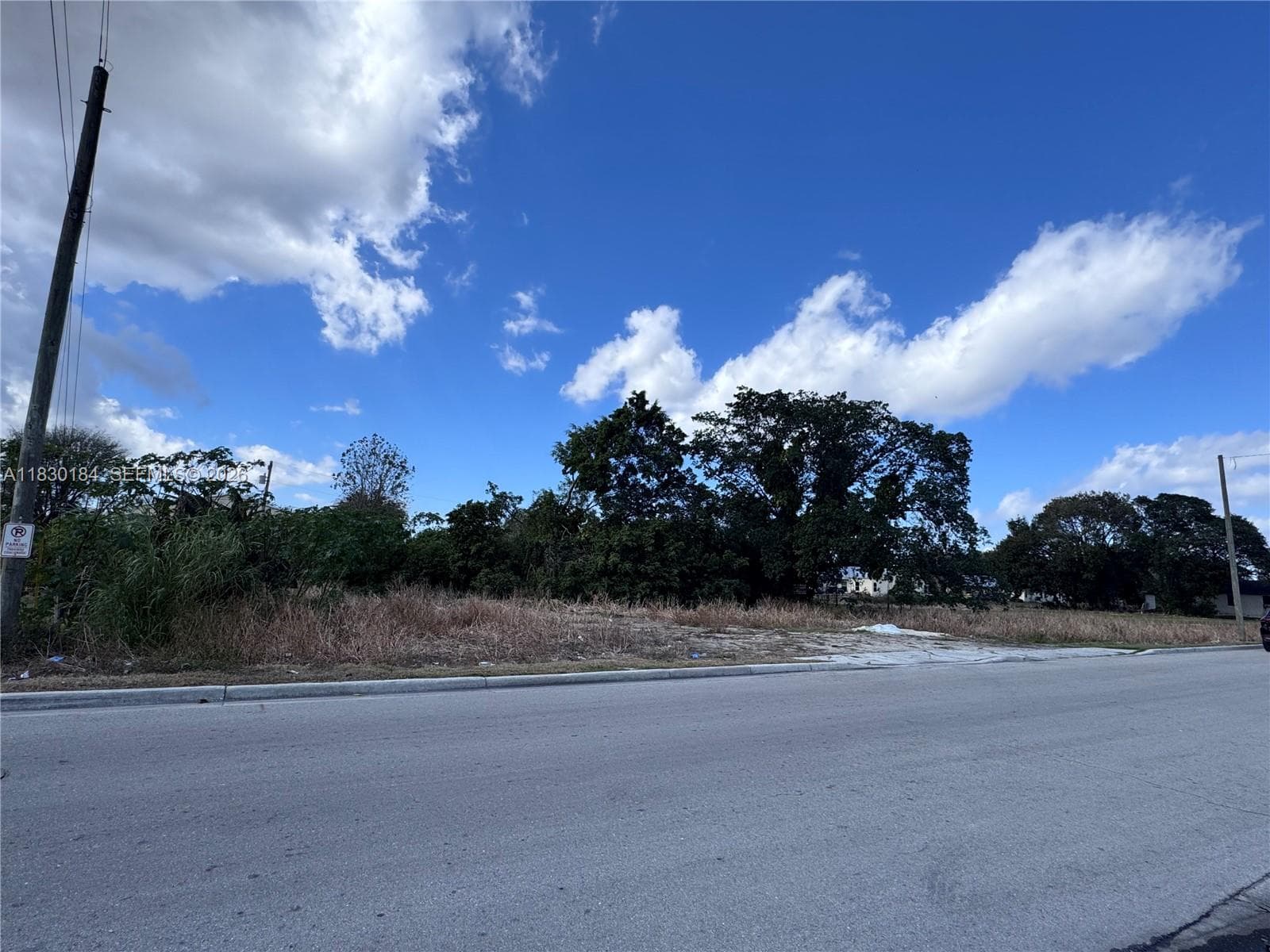 875 JOE LOUIS AVE, Pahokee FL 33476