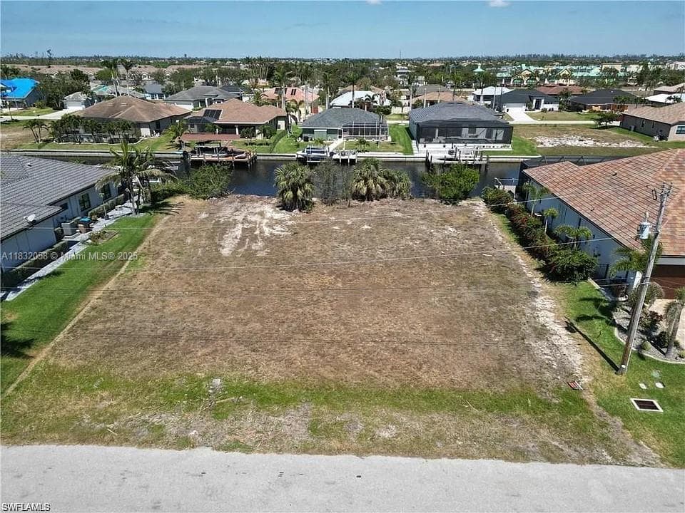 2527 SW 25TH TER, Cape Coral FL 33914