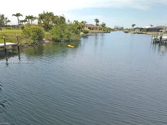 1253 NW 39th Ave, Cape Coral FL 33993