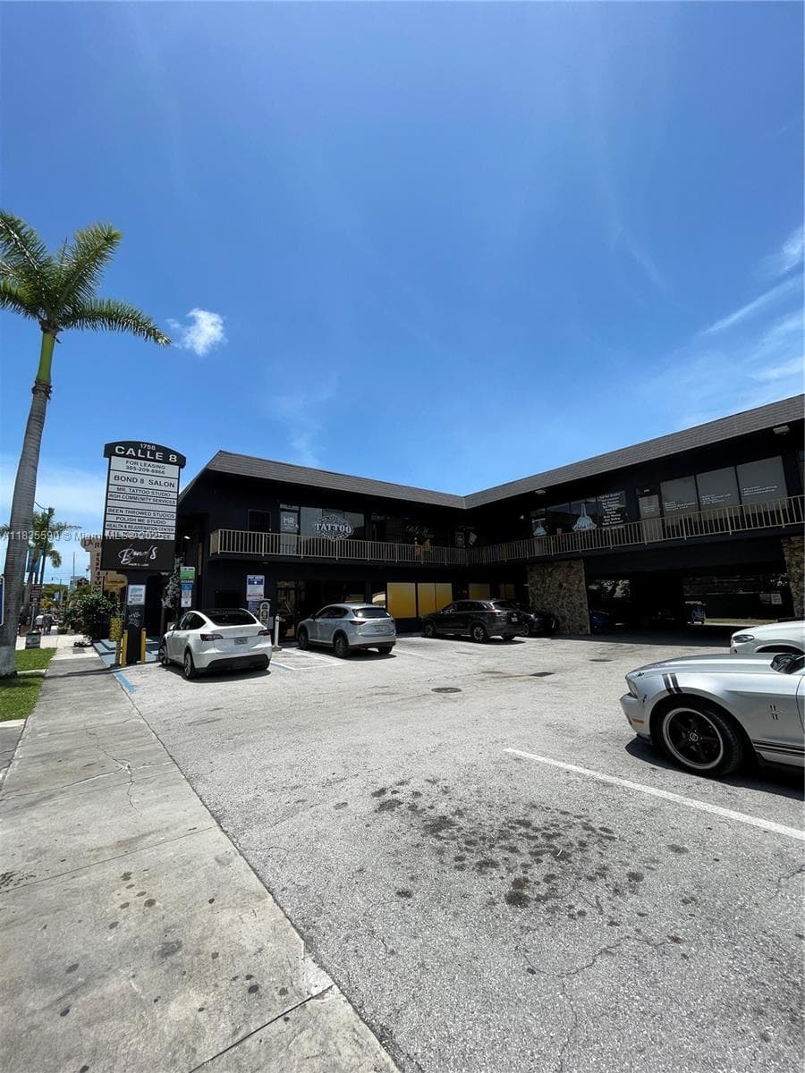 1756 SW 8th St # 204, Miami FL 33135