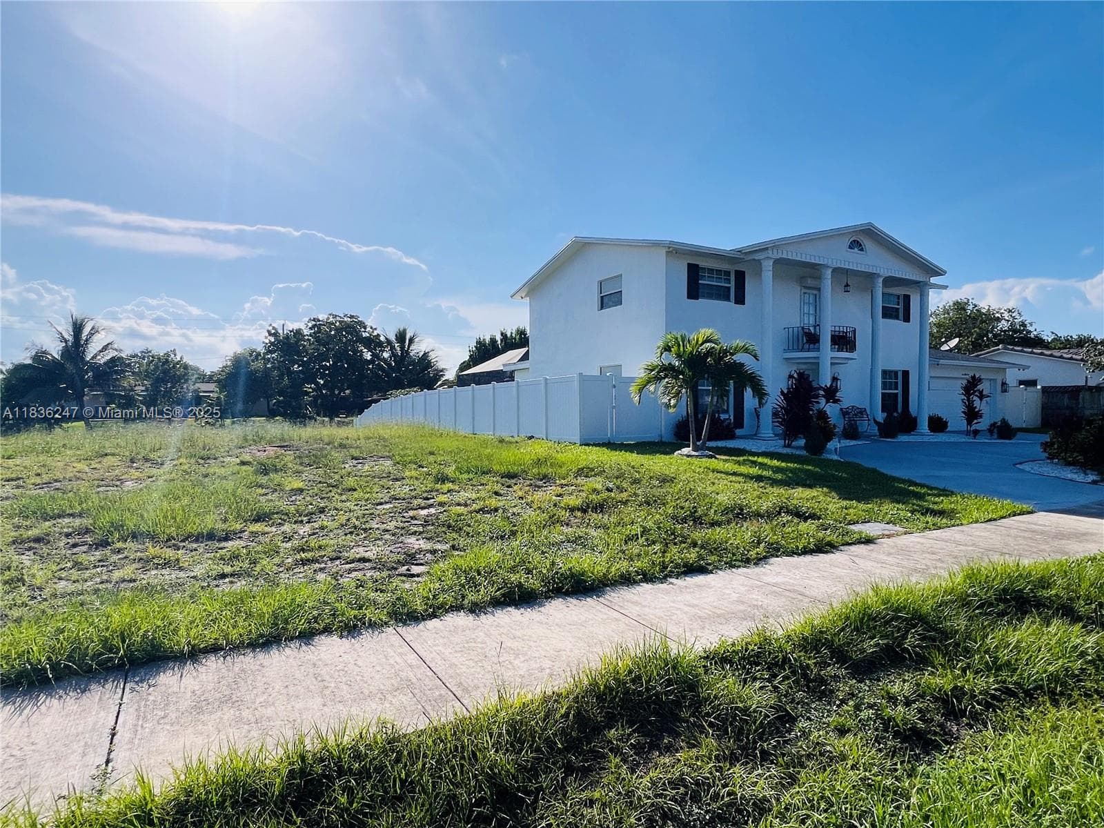 641 NW 42nd Ave, Coconut Creek FL 33066