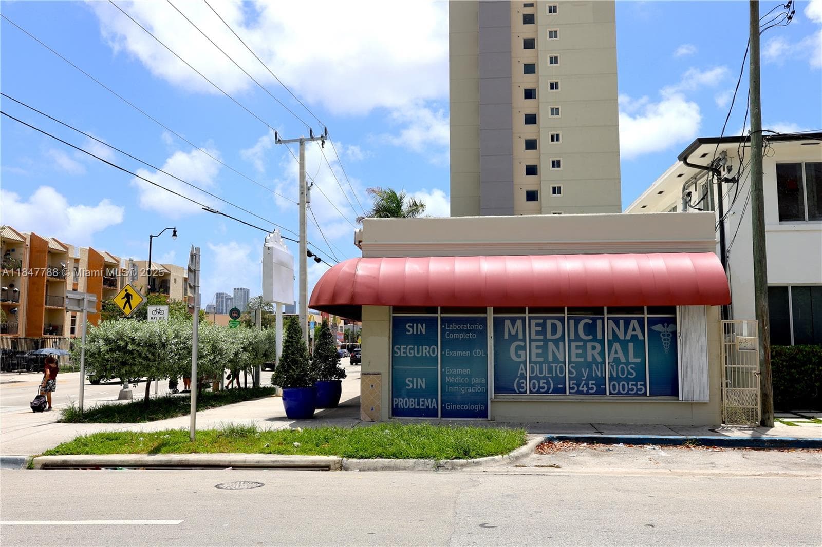 1058 SW 1st St, Miami FL 33130