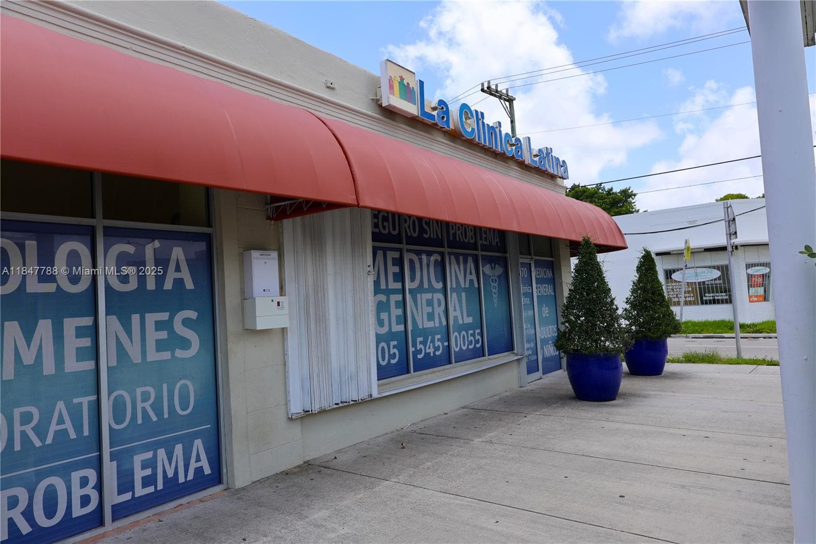 1058 SW 1st St, Miami FL 33130