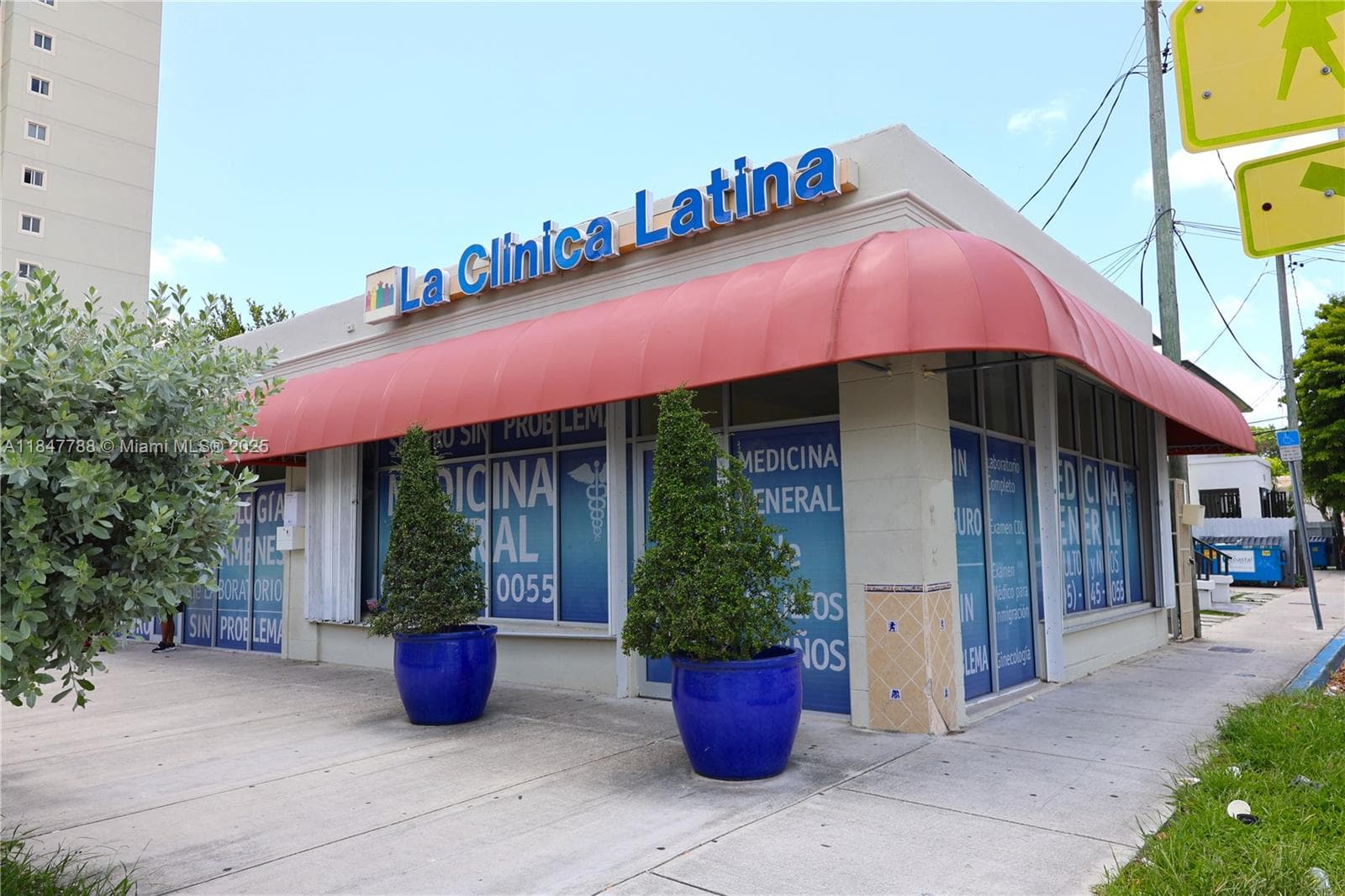 1058 SW 1st St, Miami FL 33130