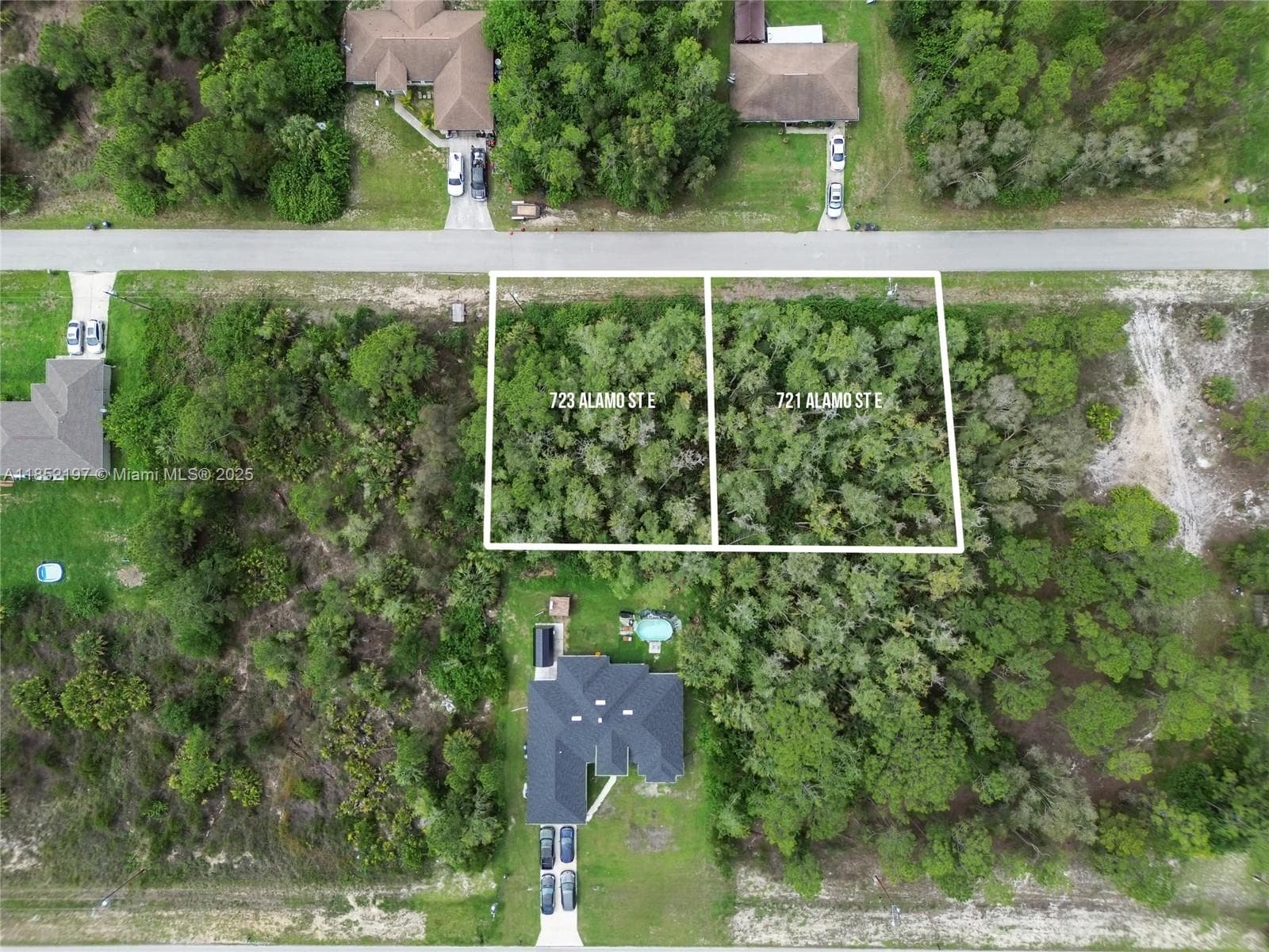 723 Alamo ST E, Lehigh Acres FL 33974