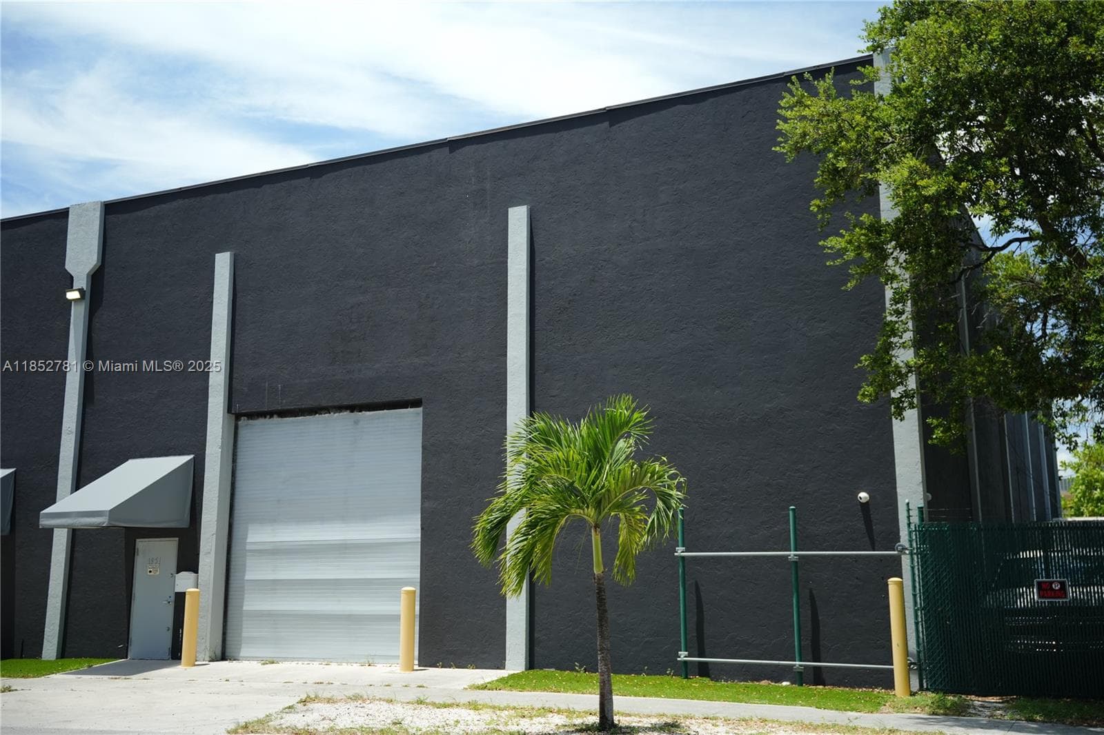 1951 Grant St, Hollywood FL 33020