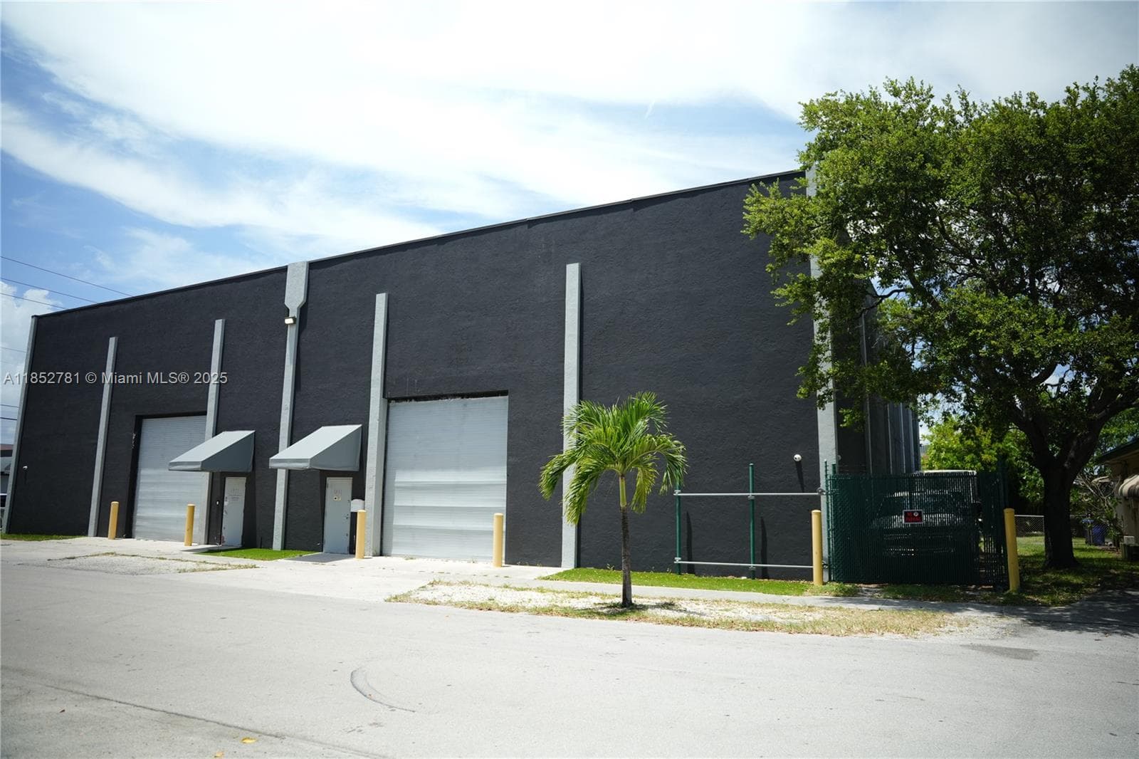 1951 Grant St, Hollywood FL 33020