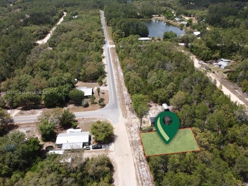 105 Wallace St, Other City - In The State Of Florida FL 32148