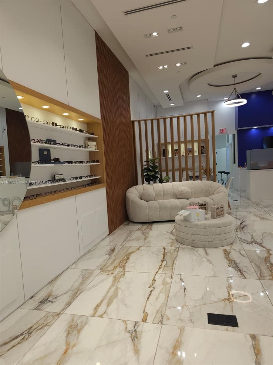 Exhibicion de Lentes de ambos lados
