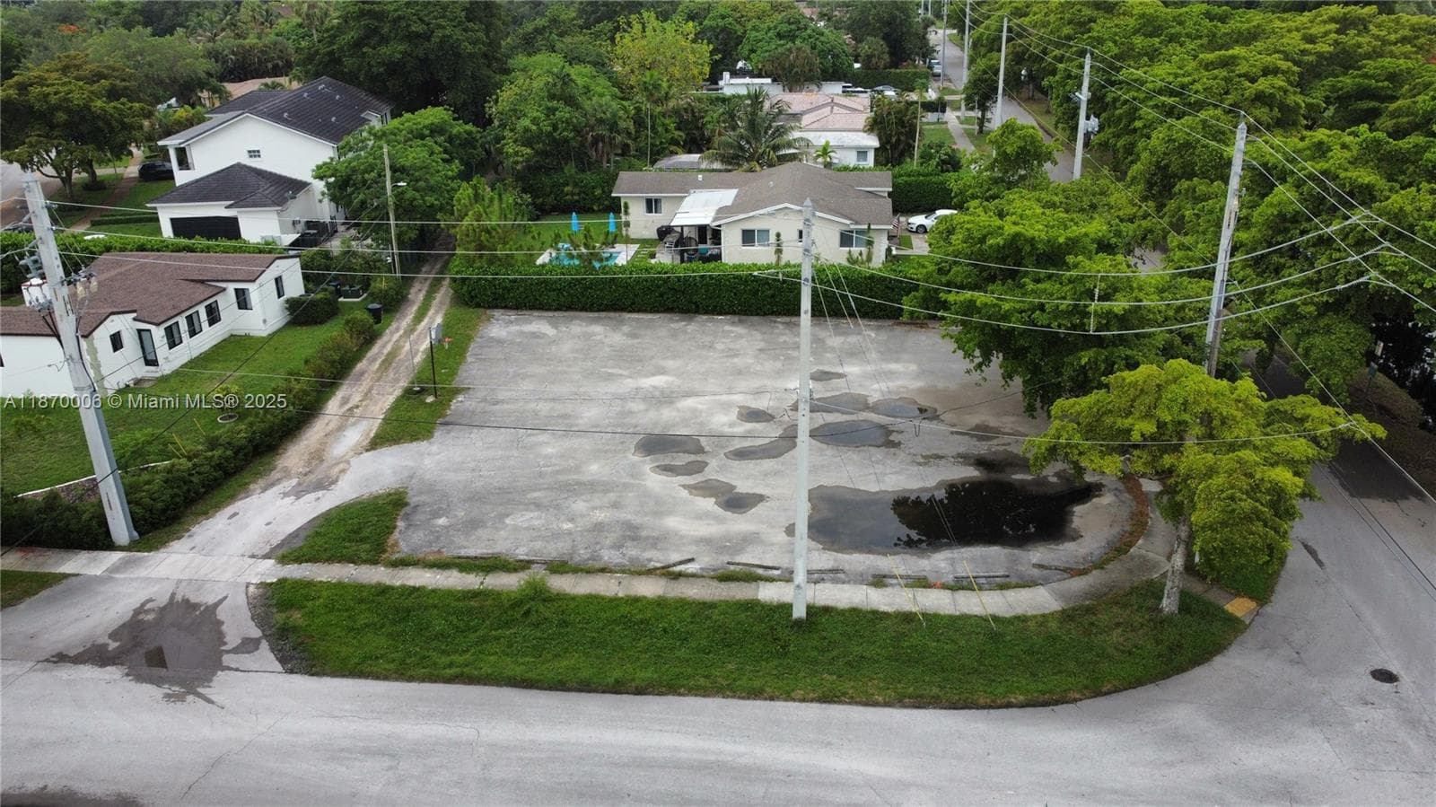425 Esplanade Dr, Miami Springs FL 33166