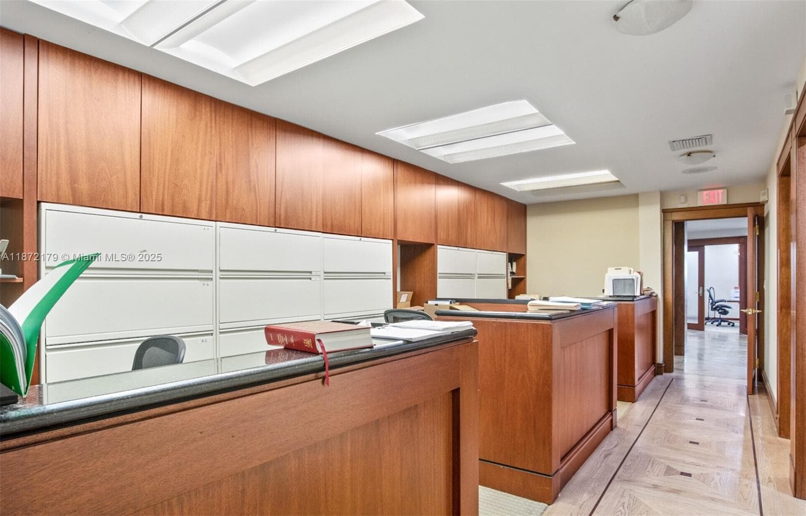 4551 Ponce De Leon Blvd, Coral Gables FL 33146