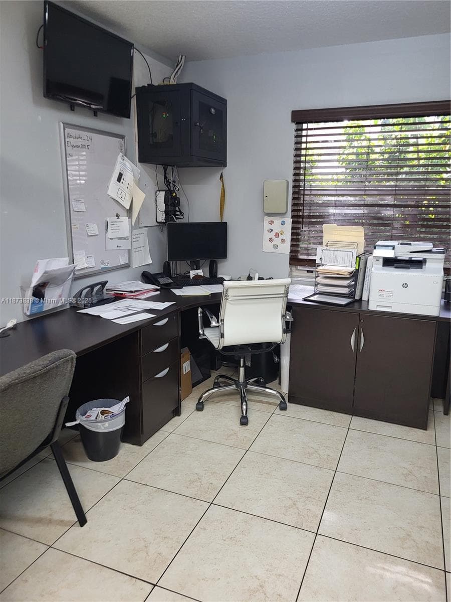 3621 NW 90th Ter, Sunrise FL 33351