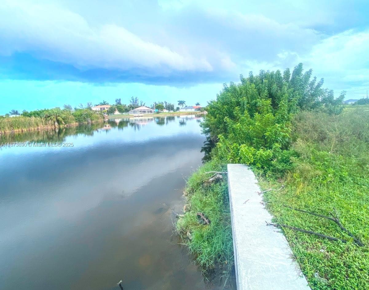 809 NW 29th Ave, Cape Coral FL 33993