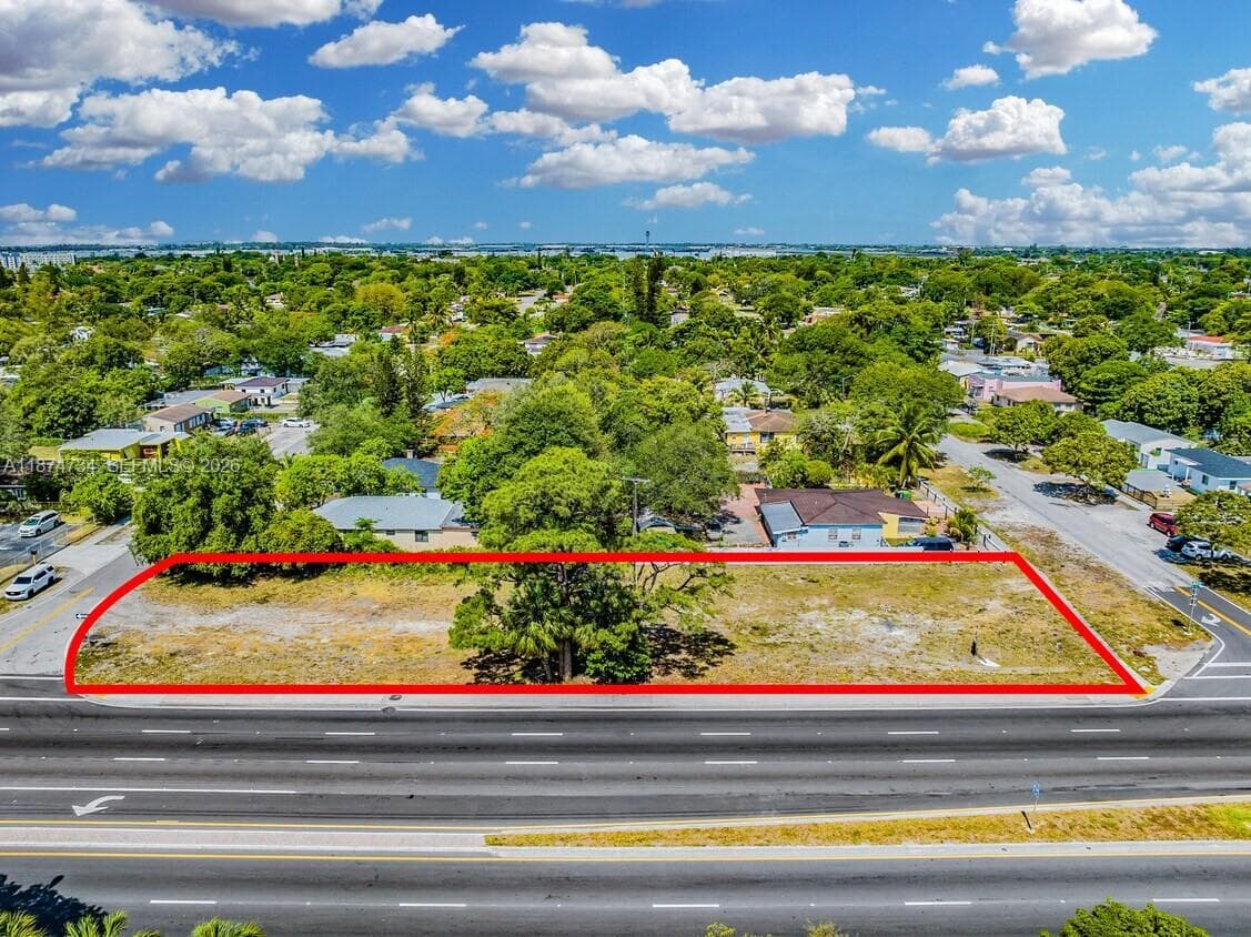 NW 27th, Opa-Locka FL 33054
