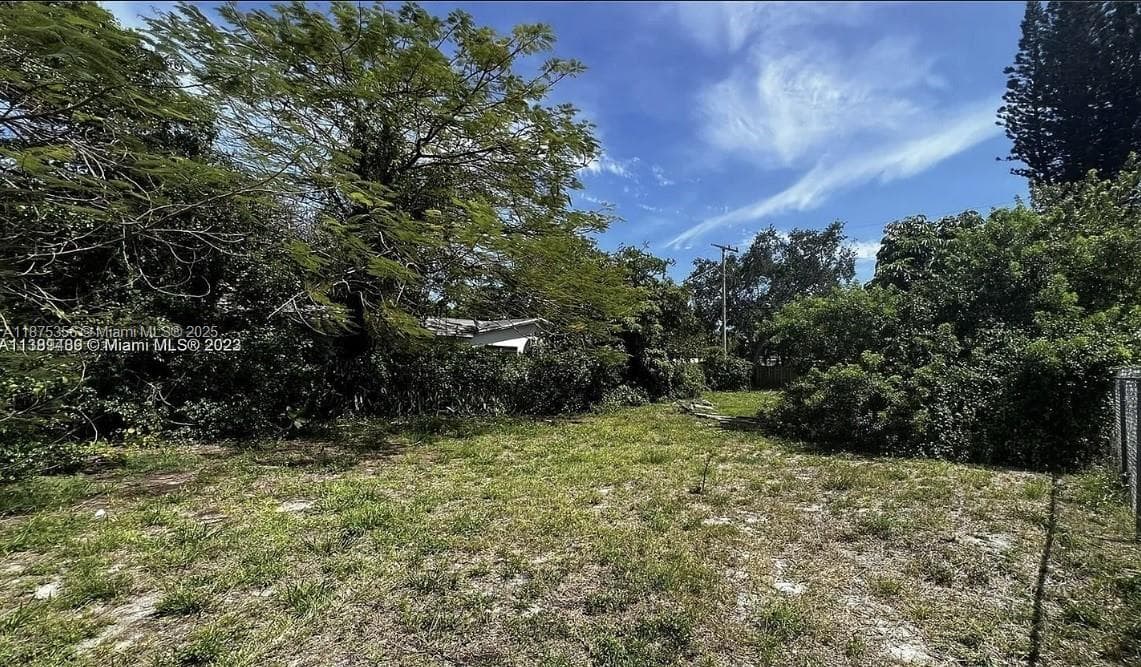 1924 Sheridan St, Hollywood FL 33020