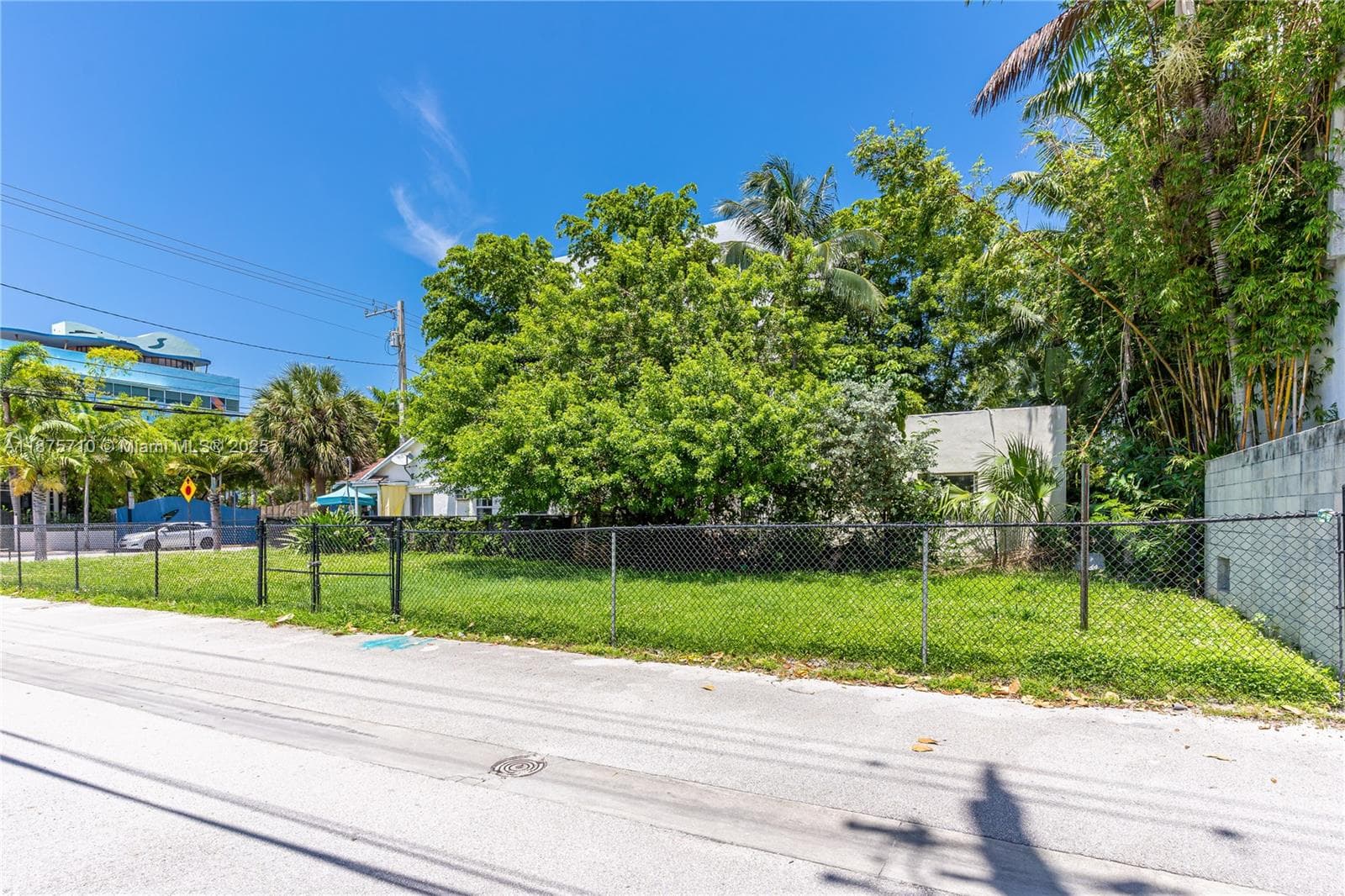 918 4th St, Miami Beach FL 33139