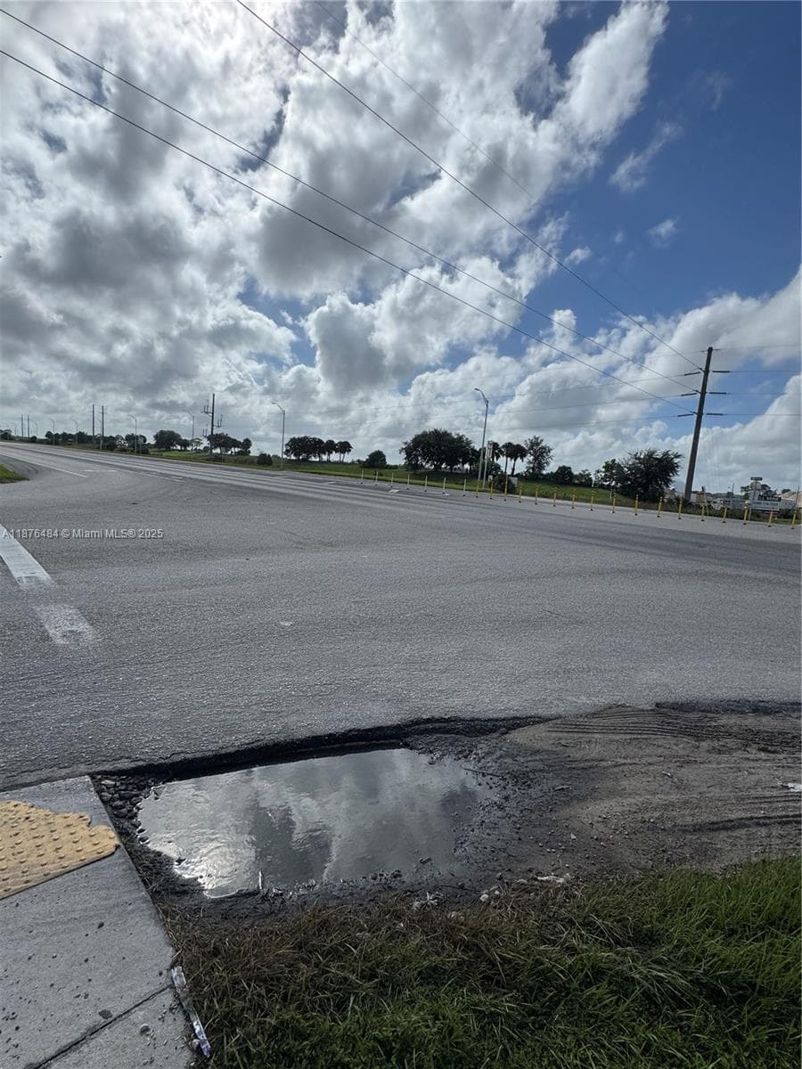861 BARCIA, Lehigh Acres FL 33974