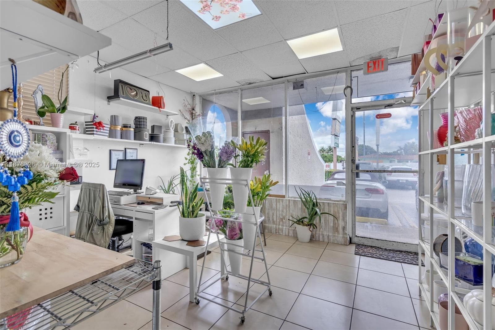 7147 SW 8th St, Miami FL 33144