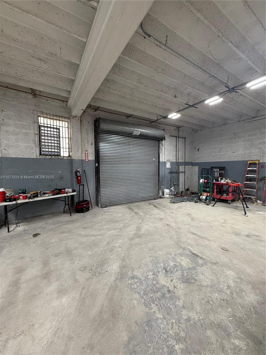 572 NW 72nd St, Miami FL 33150