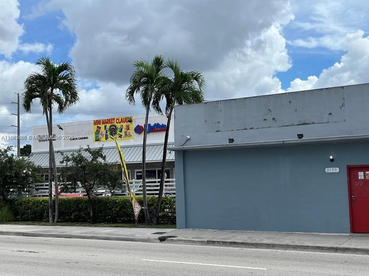 Miami, FL, 33142