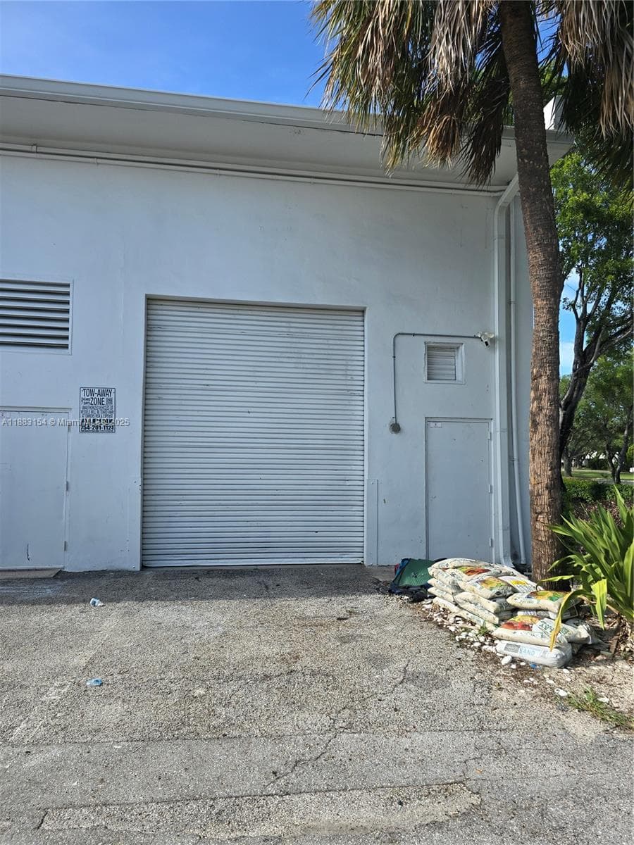 11917 W Sample Rd, Coral Springs FL 33065