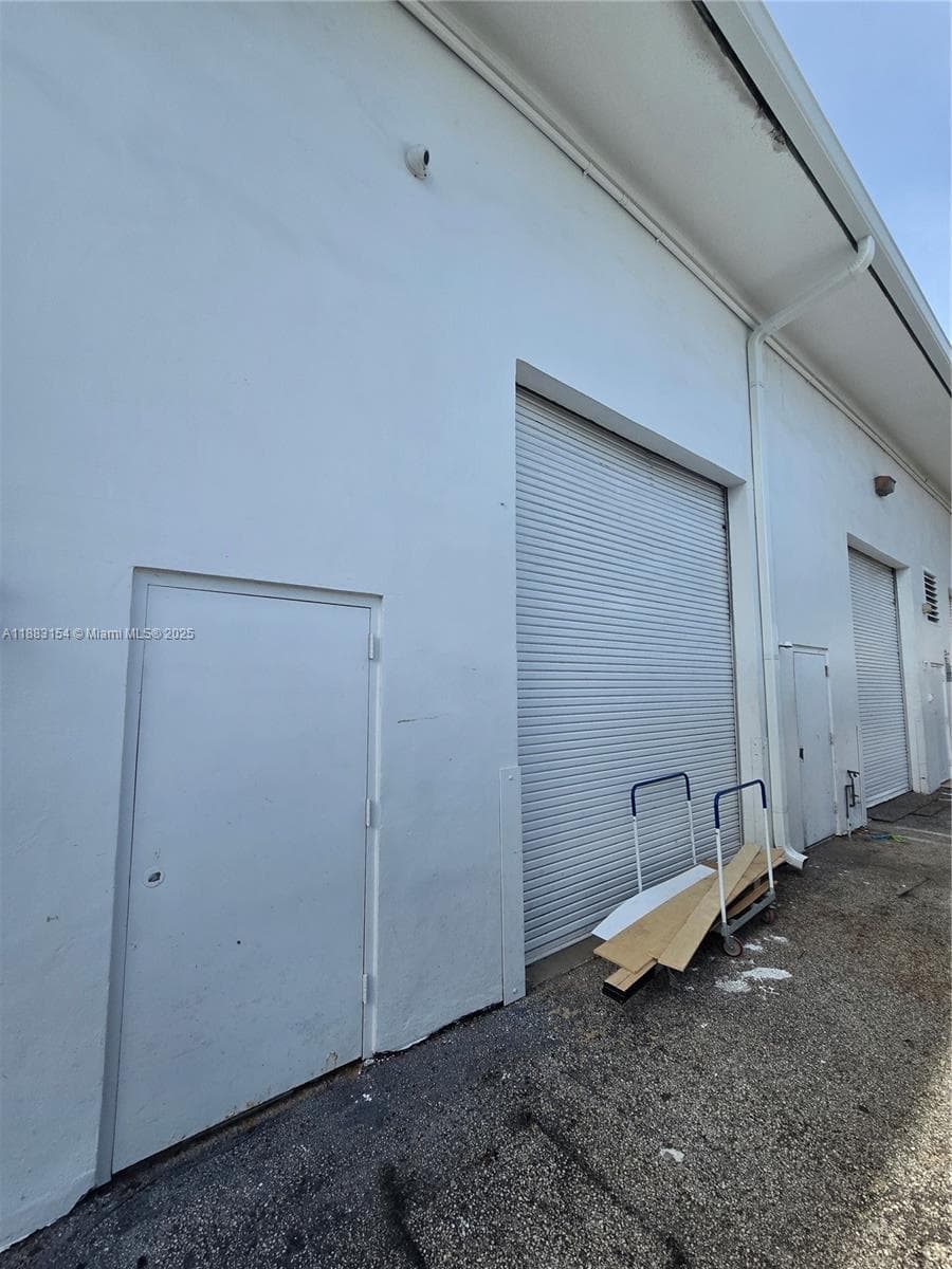 11917 W Sample Rd, Coral Springs FL 33065