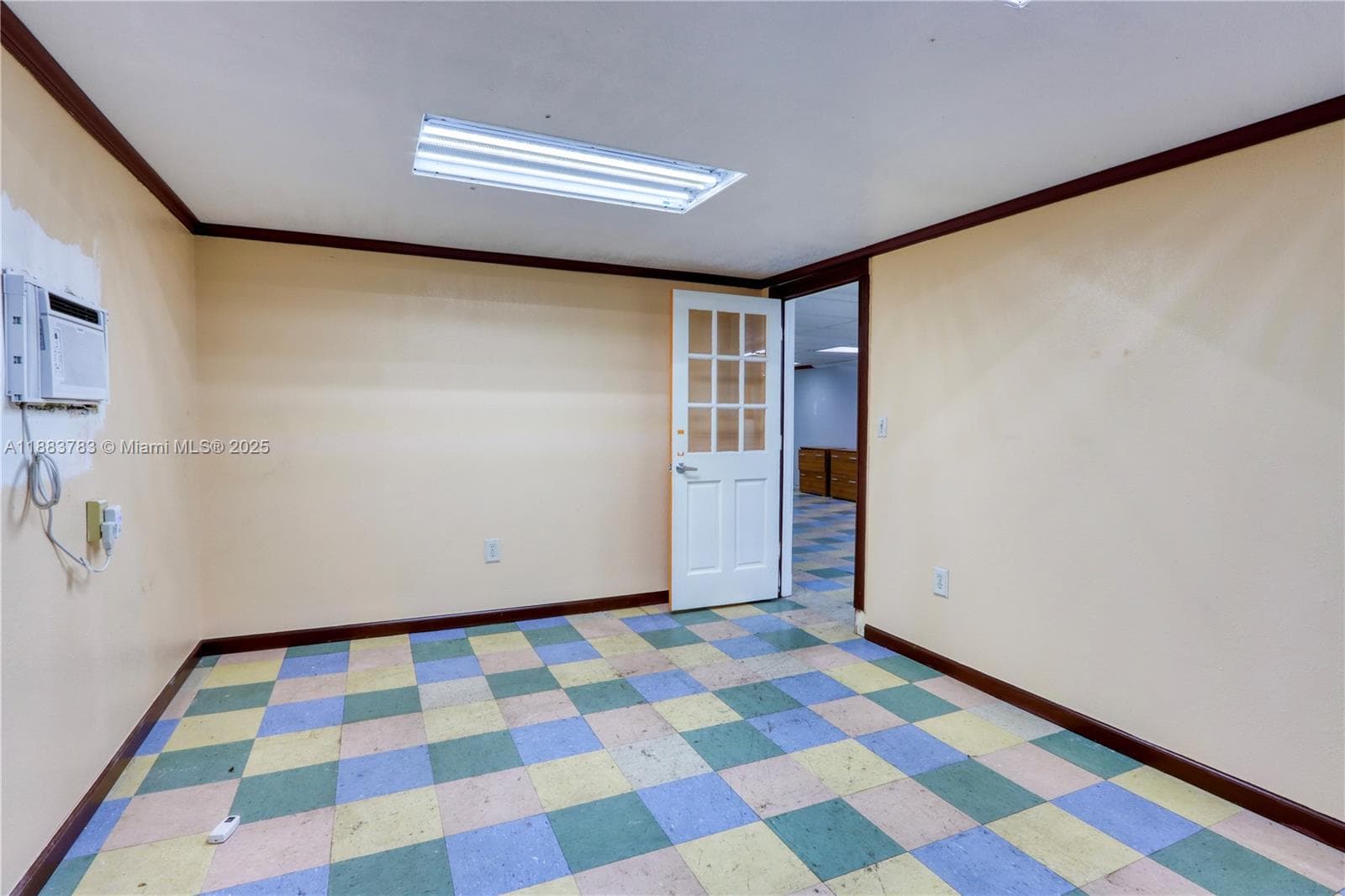 6250 W 21st Ct, Hialeah FL 33016
