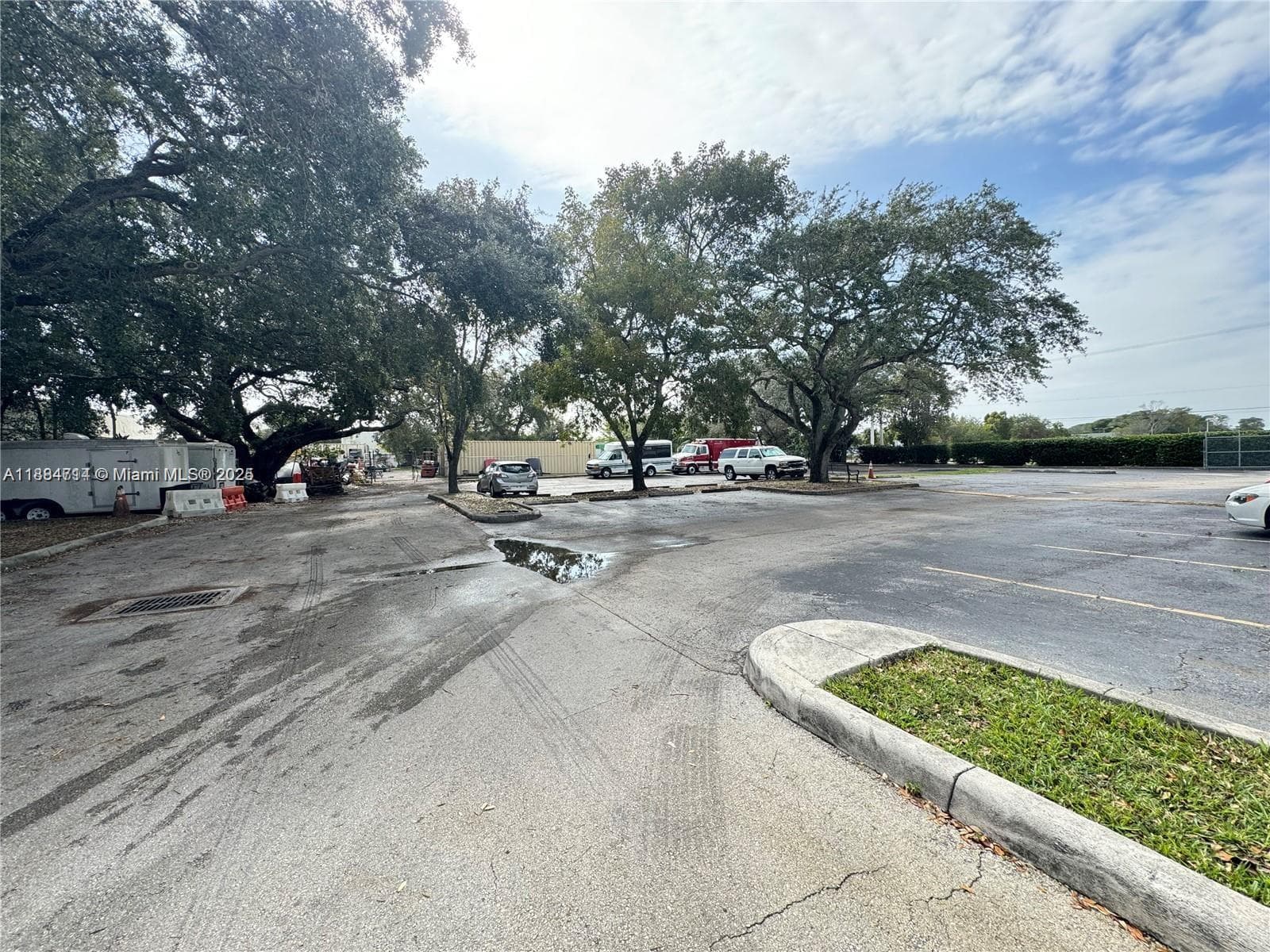 2870 Stirling Rd, Hollywood FL 33020