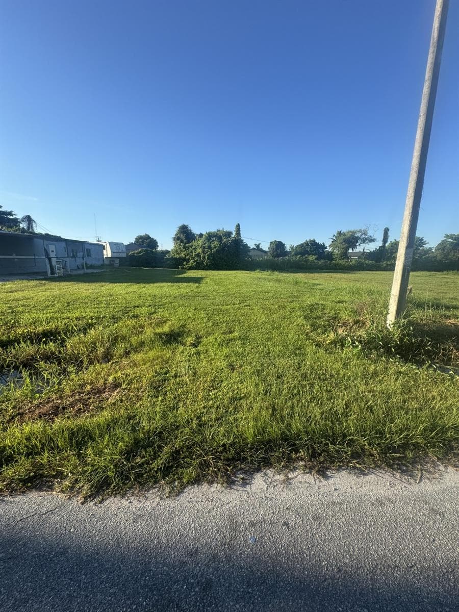 3436 Stella St, FL 33916