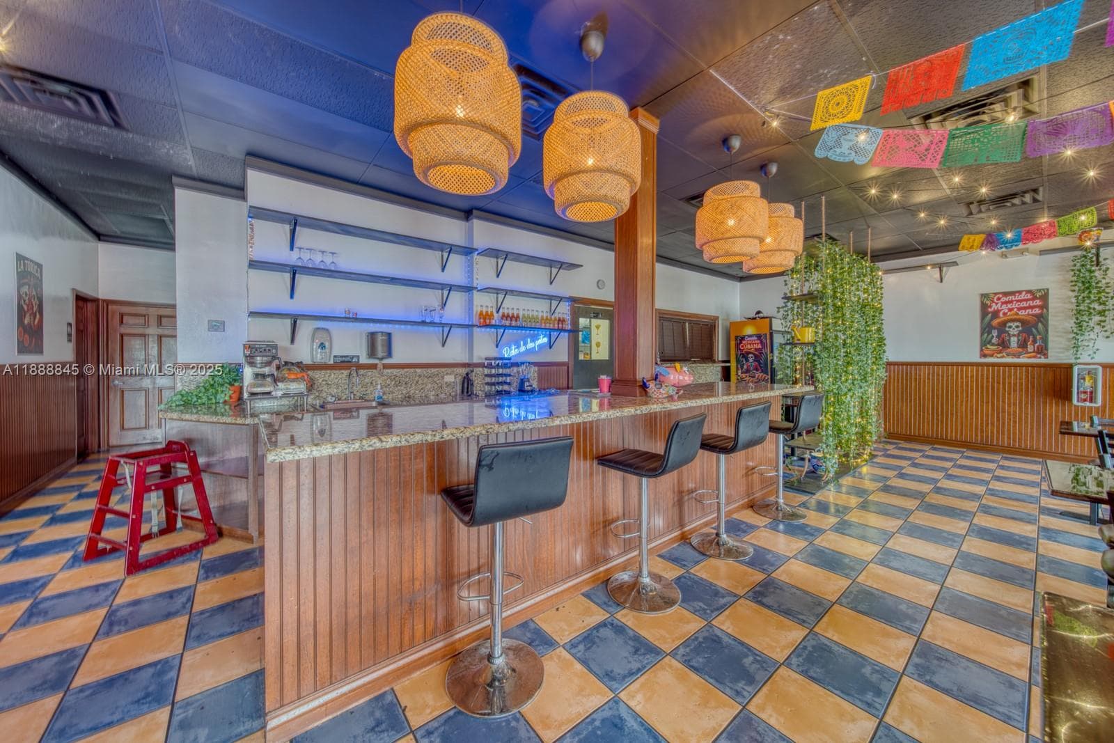 Restaurant and Bar For Sale On N Pine Island Road In Tamarac/Sunrise, Tamarac FL 33351