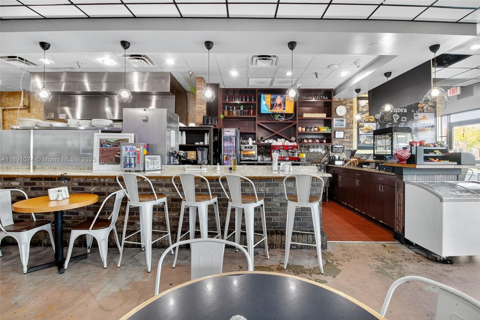 Restaurant and Bar For Sale in Coral Springs, Coral Springs FL 33071