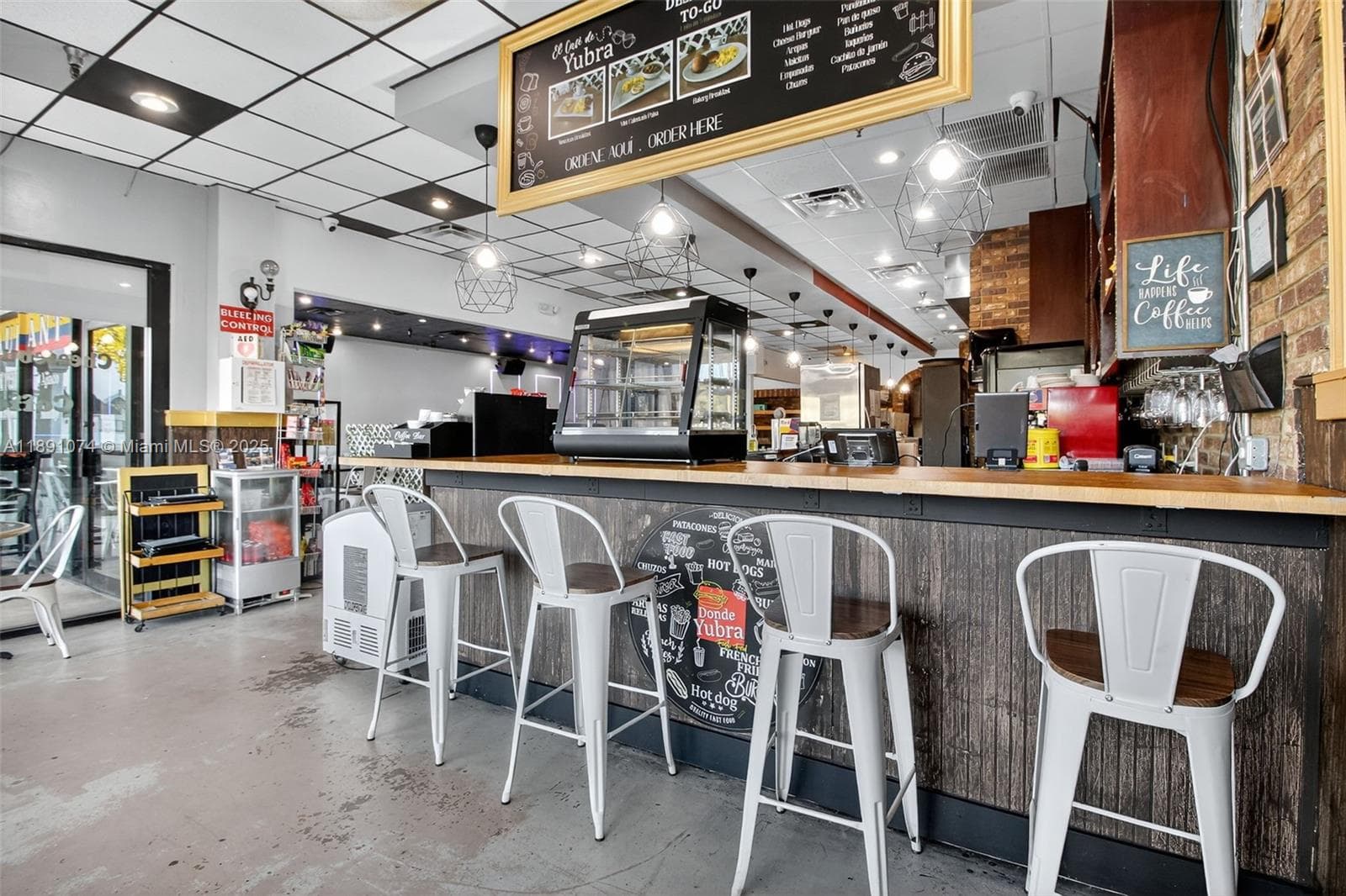 Restaurant and Bar For Sale in Coral Springs, Coral Springs FL 33071
