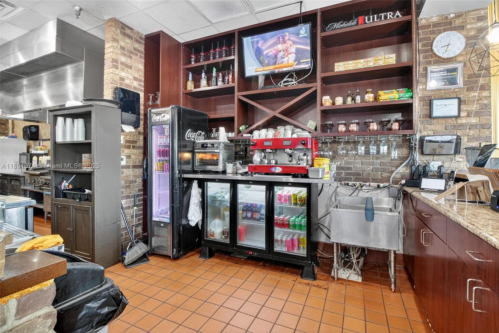 Restaurant and Bar For Sale in Coral Springs, Coral Springs FL 33071