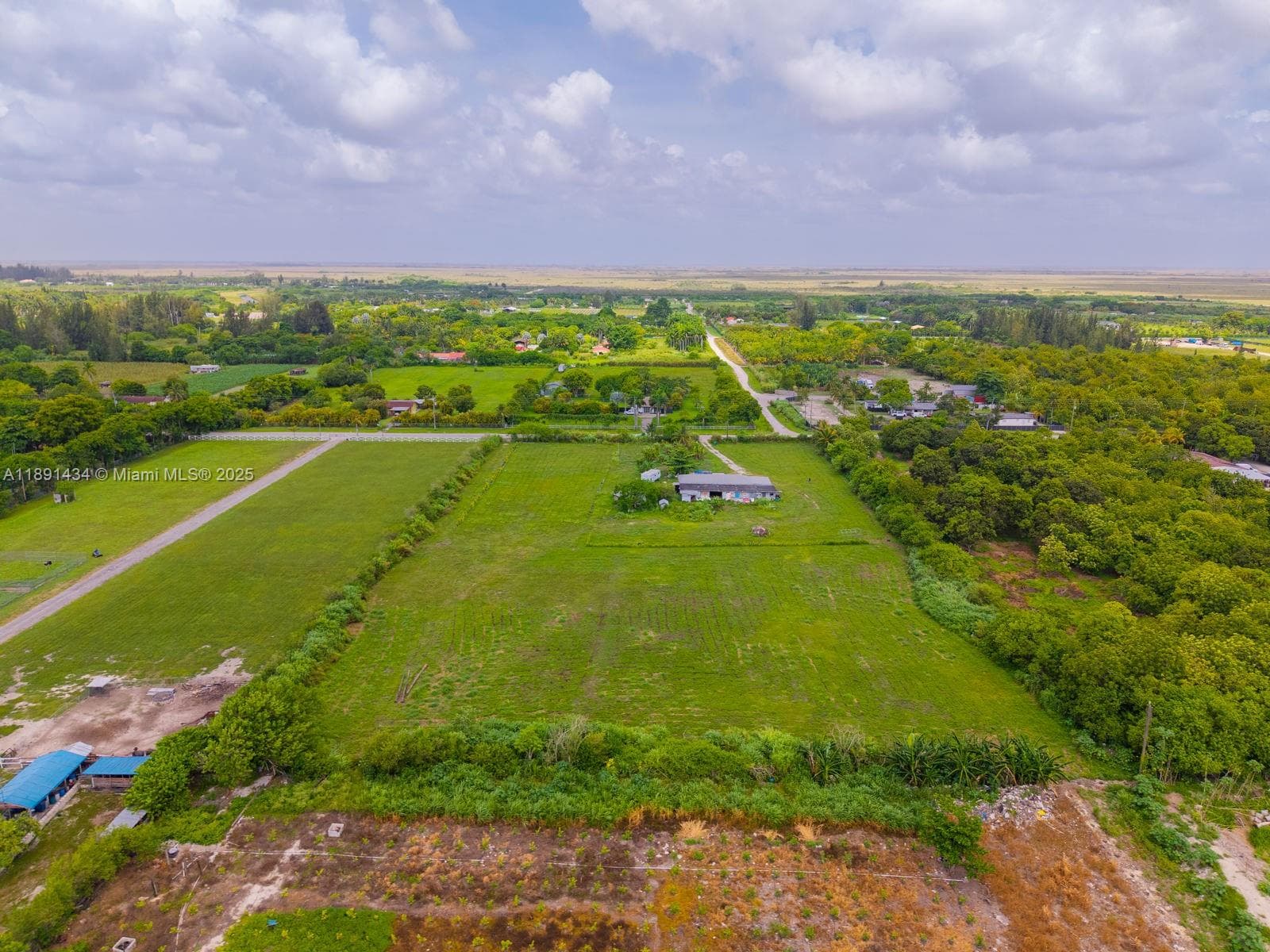 10 Acres of Land for Sale – Exceptional Investment Opportunity, Miami FL 33196