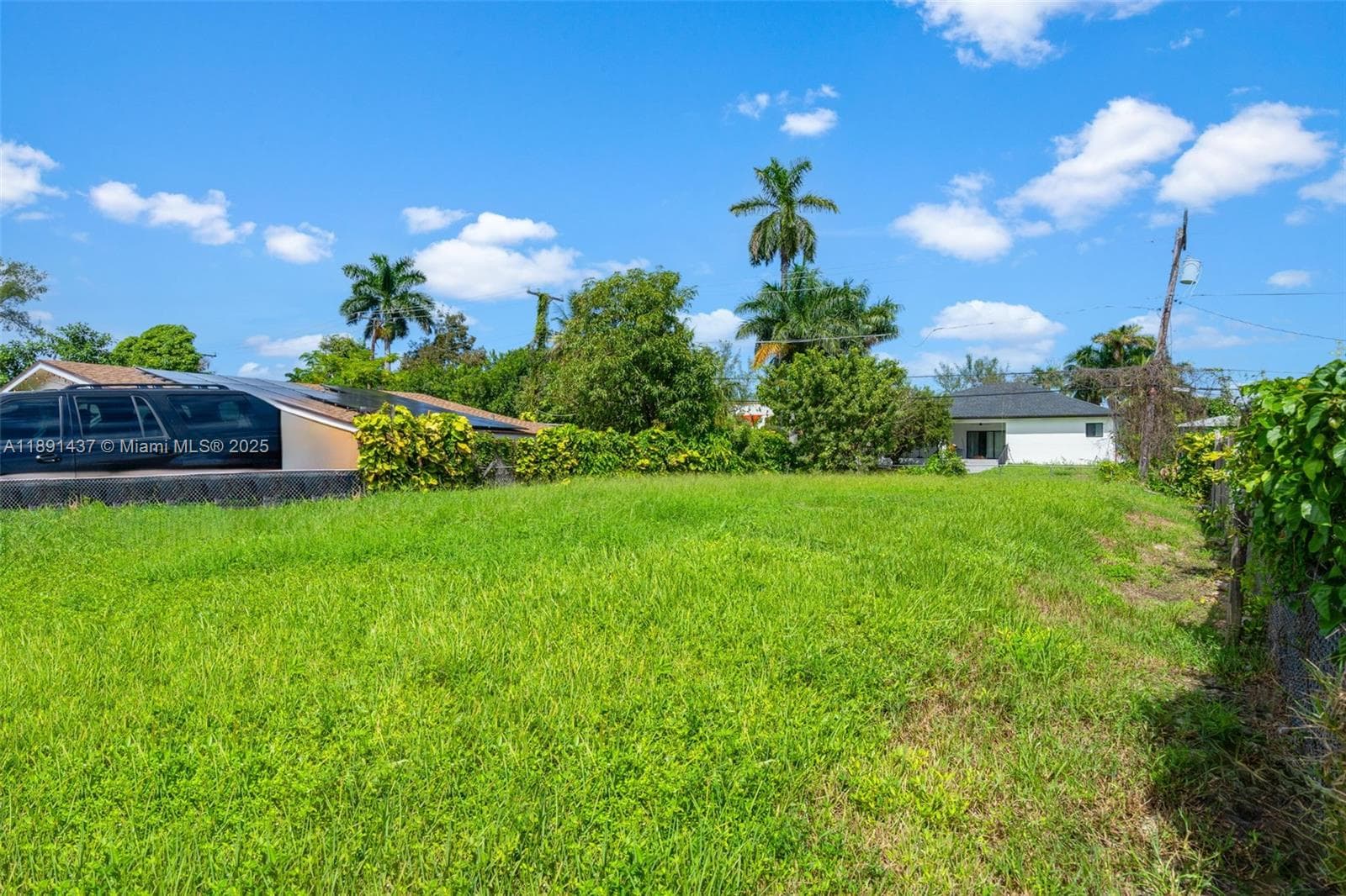 1453 NE 117th St, Miami FL 33161