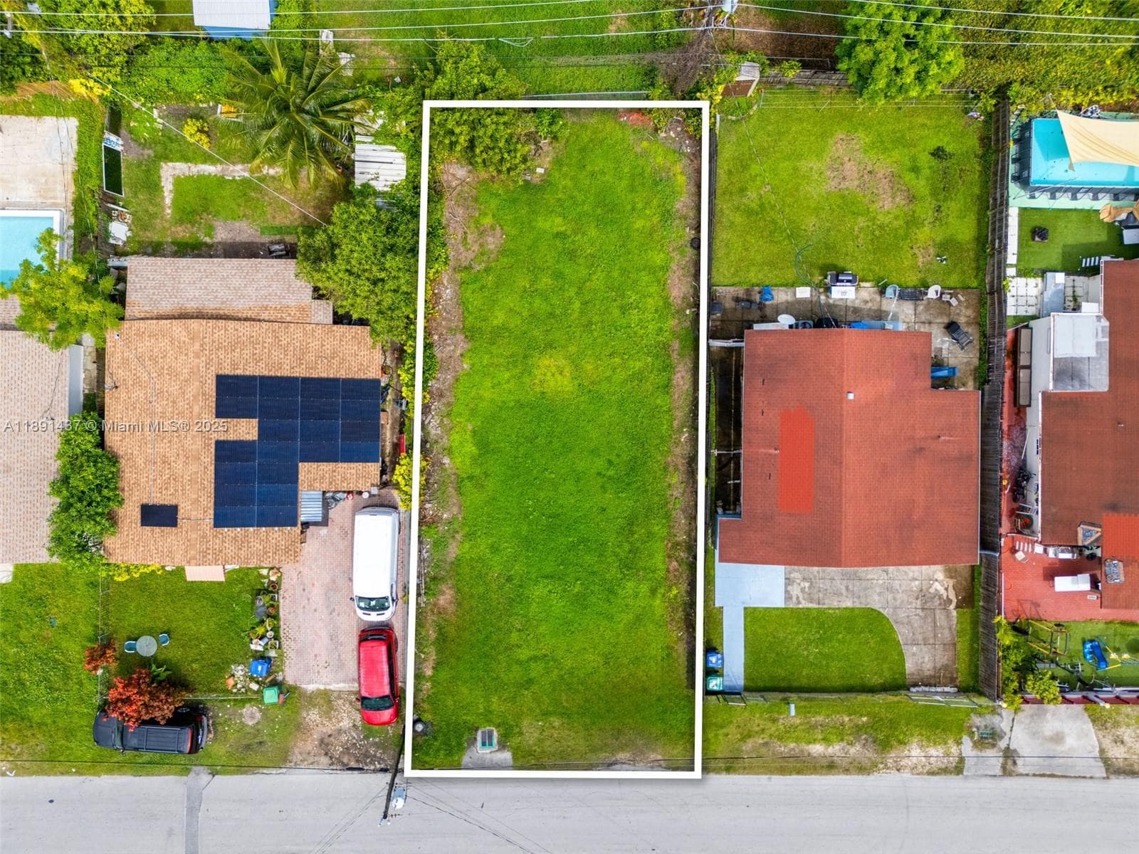 1453 NE 117th St, Miami FL 33161