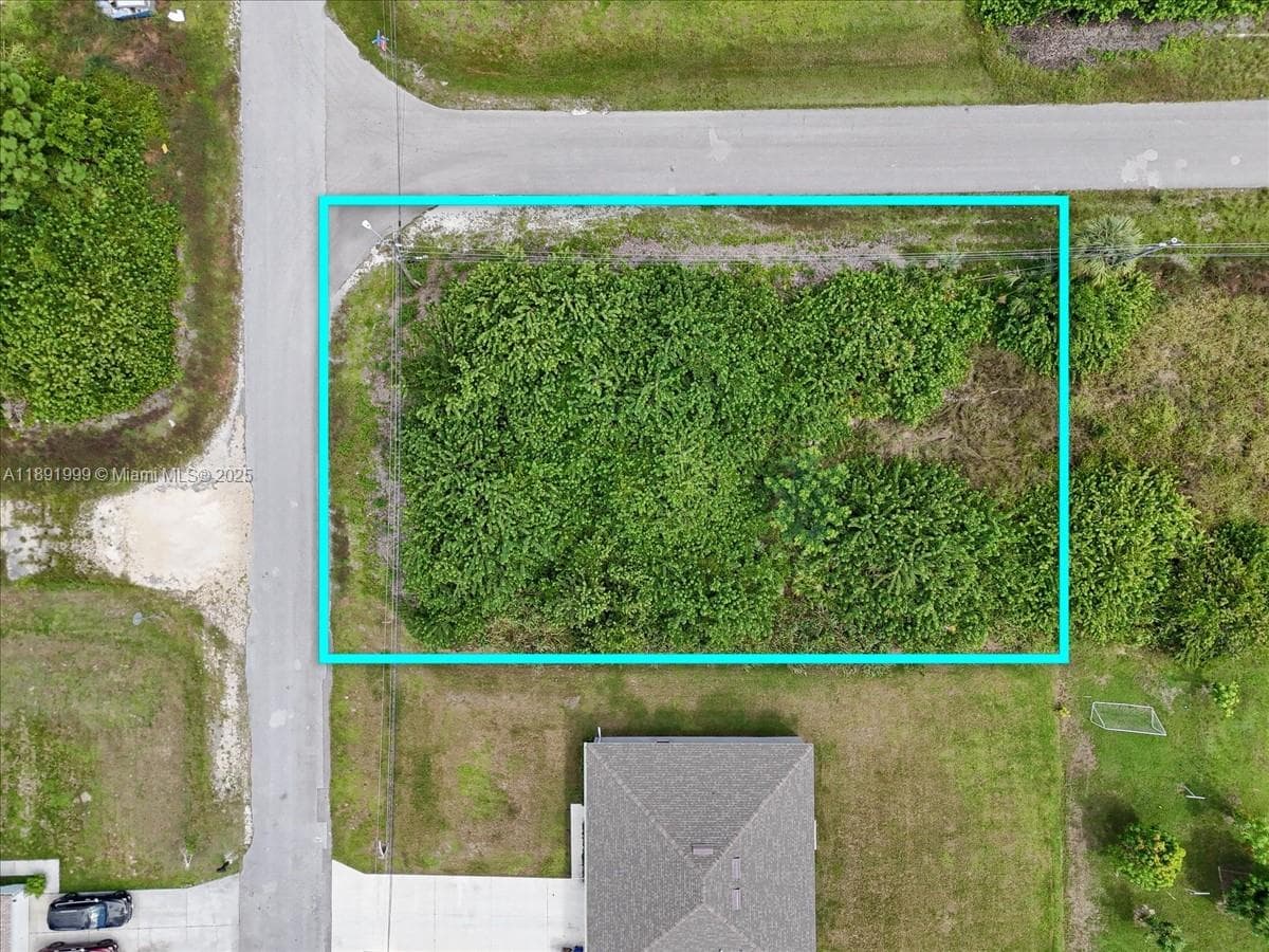 4201 15 ST SW, Lehigh Acres FL 33976