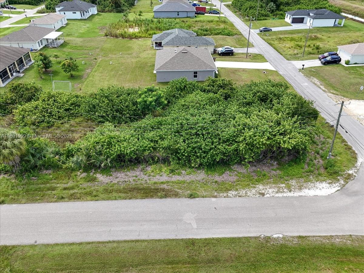 4201 15 ST SW, Lehigh Acres FL 33976
