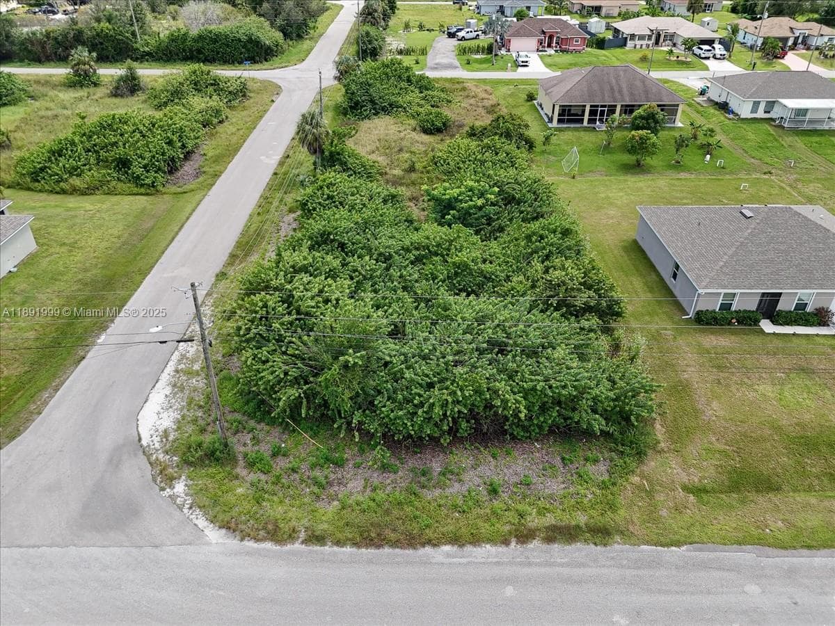 4201 15 ST SW, Lehigh Acres FL 33976