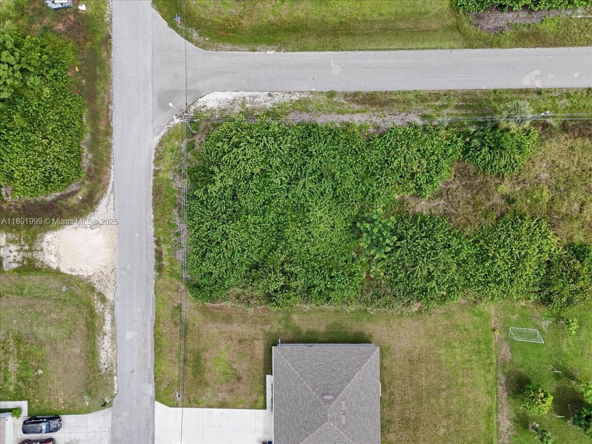 4201 15 ST SW, Lehigh Acres FL 33976