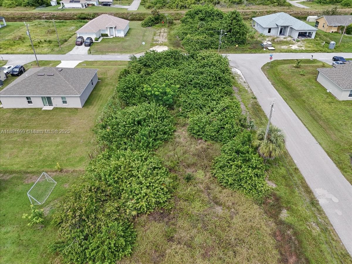 4201 15 ST SW, Lehigh Acres FL 33976