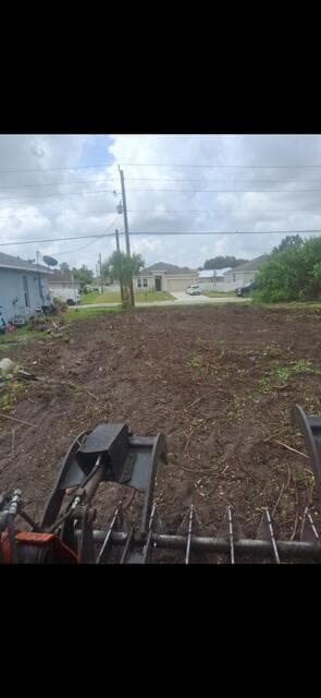 Abingdon Ave lot
