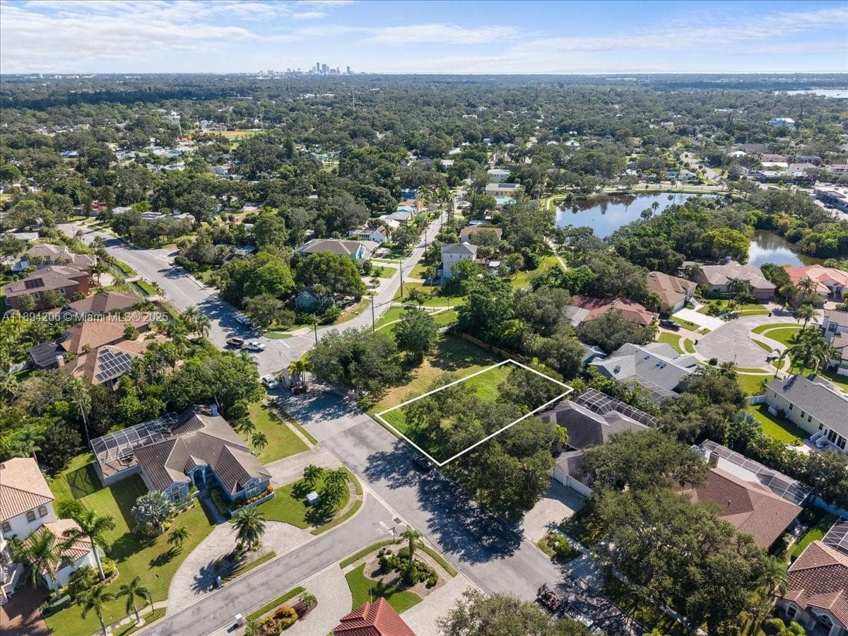 2207 54th ST S, St Petersburg FL 33707