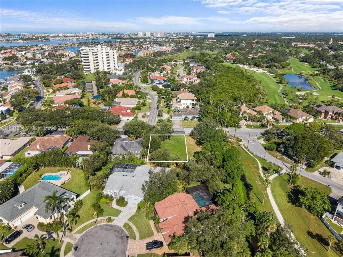 2207 54th ST S, St Petersburg FL 33707