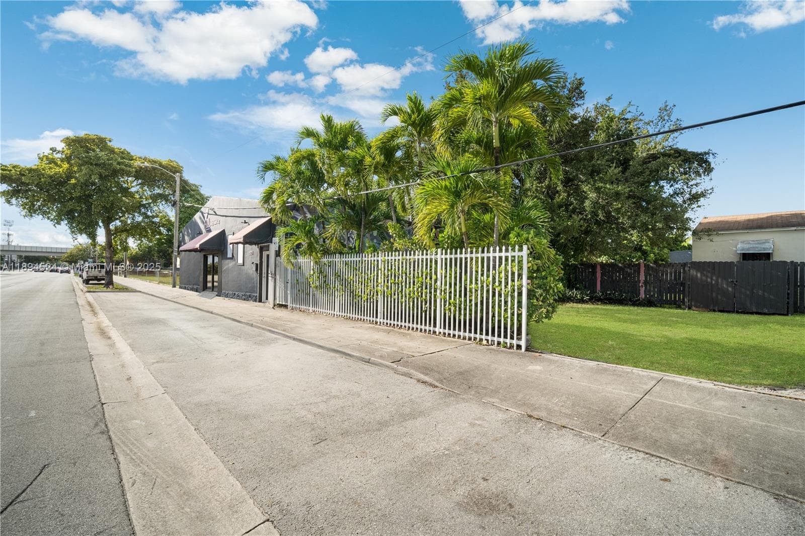 2900 NW 11th Ave, Miami FL 33127