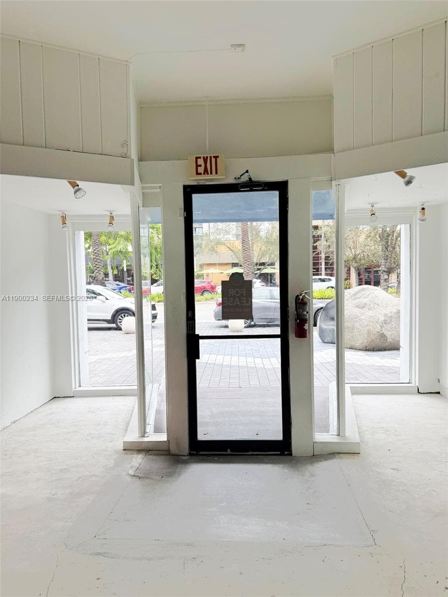332 Miracle Mile, Coral Gables FL 33134
